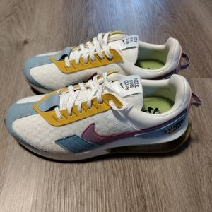 Nike Sun Club Women's Sneakers